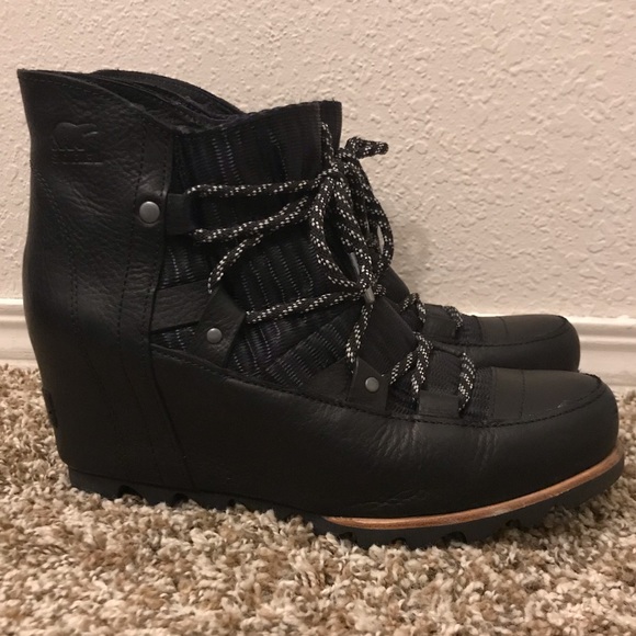 sorel sandy leather wedge boot
